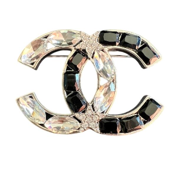 Chanel Silver Interlocking Star CC Cut Crystal Brooch Autumn 2022 (CCXX012) - Picture 1 of 5